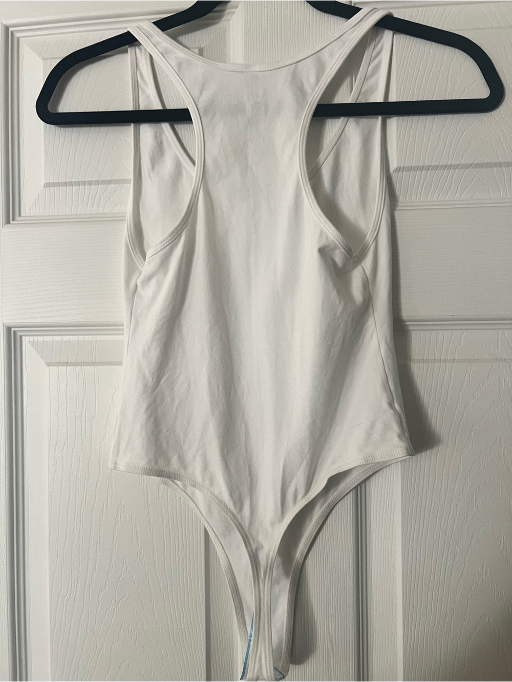 NWOT Good American White V-neck Women’s Bodysuit - Picture 5 of 5